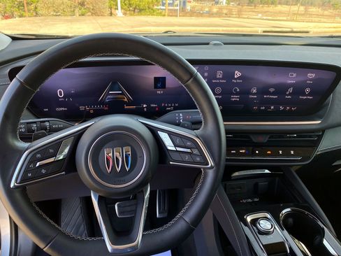 Used 2025 Buick Envision Sport Touring image 19