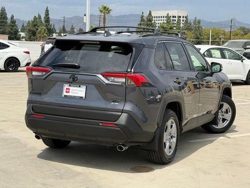 Certified 2025 Toyota RAV4 XLE AWD/4WD image 7