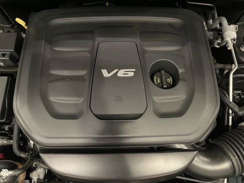 Used 2019 Jeep Grand Cherokee Altitude image 27