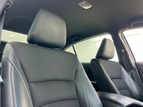 Used 2017 Honda Accord Sport image 18