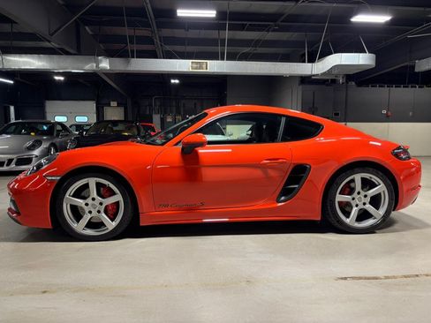 Used 2018 Porsche 718 Cayman S RWD image 7