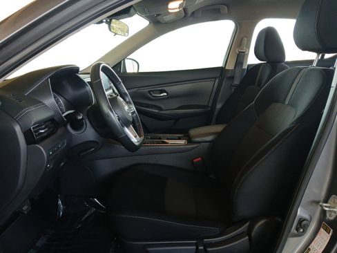 Used 2023 Nissan Sentra SV image 9