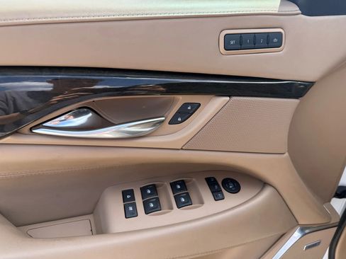 Used 2019 Cadillac Escalade Platinum image 14