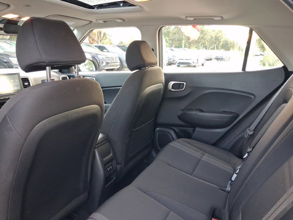 Used 2026 Hyundai Venue SEL FWD image 13