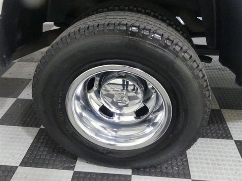 Used 2018 RAM 3500 Tradesman w/ Chrome Appearance Group image 14