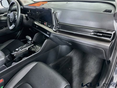 Certified 2025 Kia Sportage EX FWD image 28