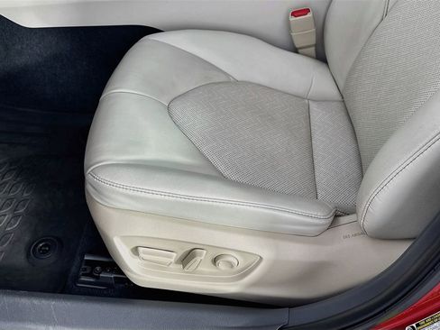 Used 2024 Toyota Camry XLE FWD image 24