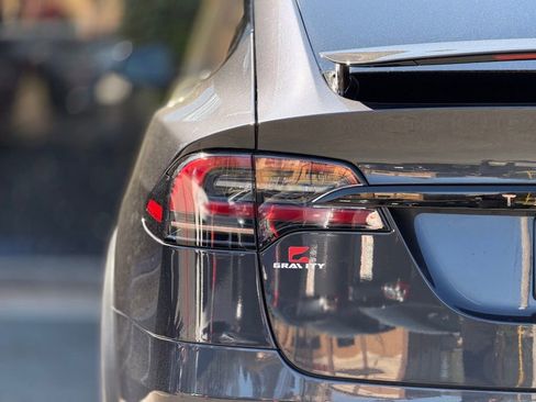 Used 2024 Tesla Model X image 16