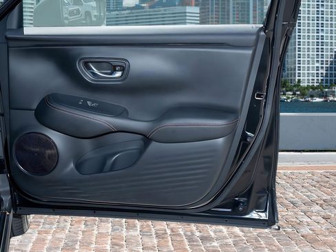 Certified 2025 Honda HR-V Sport image 13