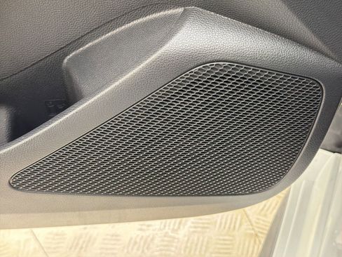 Used 2025 Toyota Corolla SE FWD image 21