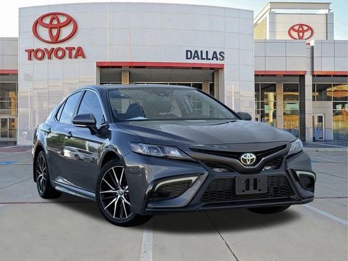 Used 2023 Toyota Camry SE w/ Convenience Package image 1