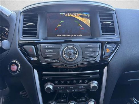 Used 2020 Nissan Pathfinder S image 20