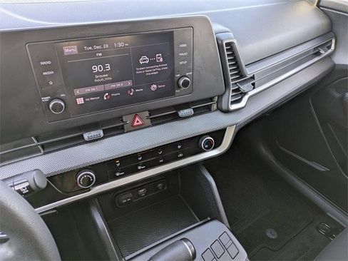 Used 2023 Kia Sportage LX image 11