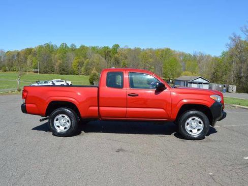 Used 2017 Toyota Tacoma 4x4 Access Cab image 54
