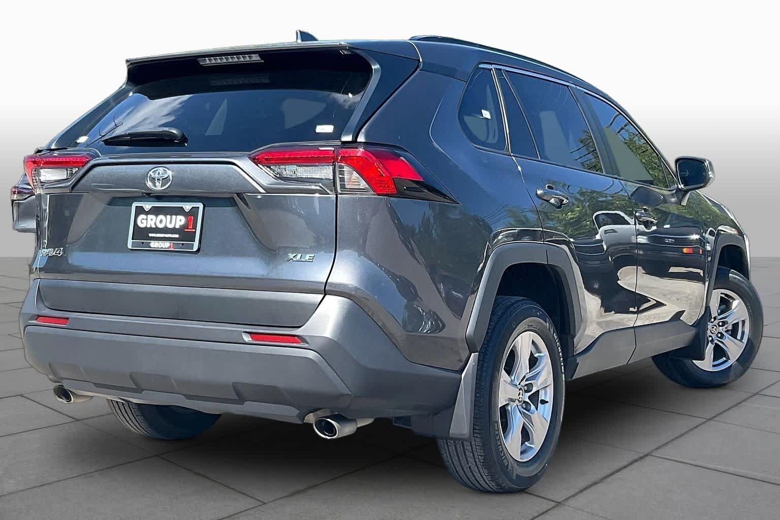 Used 2023 Toyota RAV4 XLE w/ Convenience Package FWD image 13