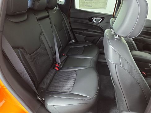 New 2026 Jeep Compass Latitude image 38