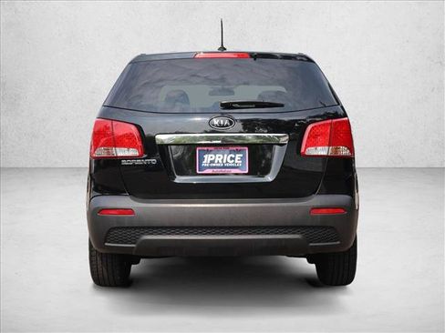 Used 2012 Kia Sorento FWD image 6