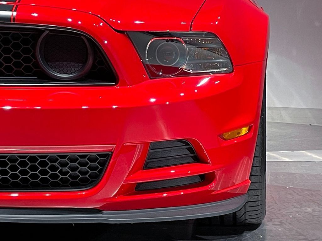 Used 2013 Ford Mustang Boss 302 w/ Boss 302 Accessory Pkg RWD image 17