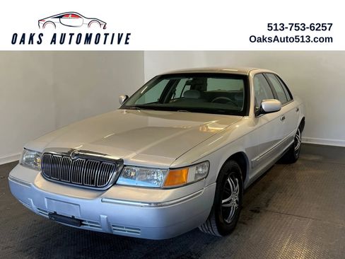 Used 2002 Mercury Grand Marquis GS RWD image 1