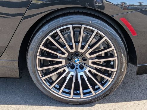 New 2026 BMW 740i w/ Premium Package RWD image 28