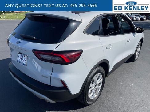 Used 2025 Ford Escape Active AWD/4WD image 29