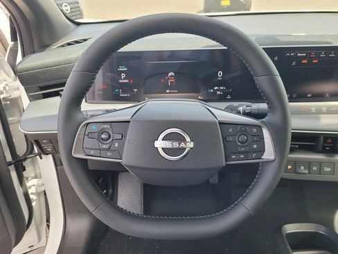 New 2026 Nissan Leaf FWD image 9