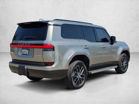 Certified 2025 Lexus GX 550 w/ Accessory Package (Z1) AWD/4WD image 7