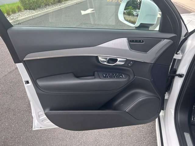 Certified 2025 Volvo XC90 B5 Core AWD/4WD image 19