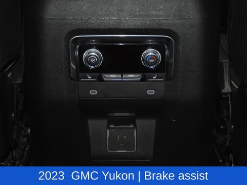 Used 2023 GMC Yukon SLT w/ SLT Premium Package AWD/4WD image 25