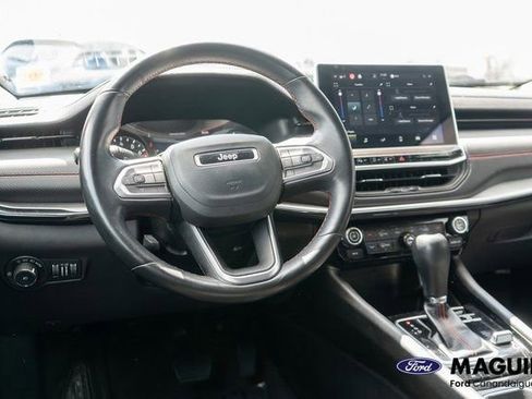 Used 2022 Jeep Compass Trailhawk w/ Trailhawk Convenience Group AWD/4WD image 13