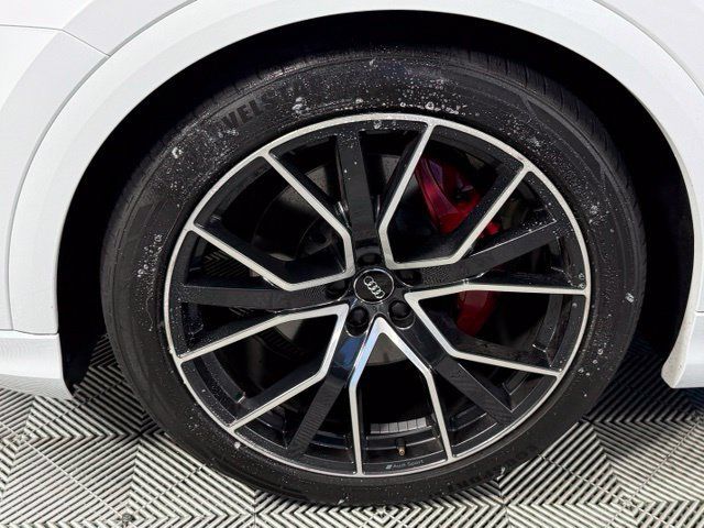 Used 2019 Audi Q8 Premium Plus w/ Premium Plus AWD/4WD image 14