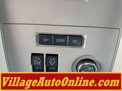 Used 2020 Cadillac Escalade ESV Premium Luxury AWD/4WD image 23