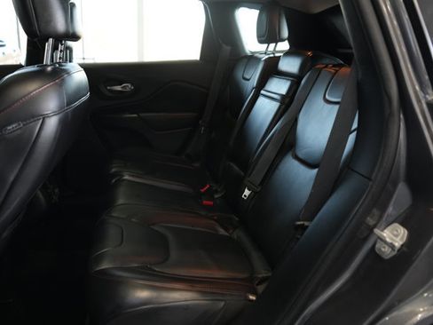 Used 2016 Jeep Cherokee Trailhawk w/ Comfort/Convenience Group image 29