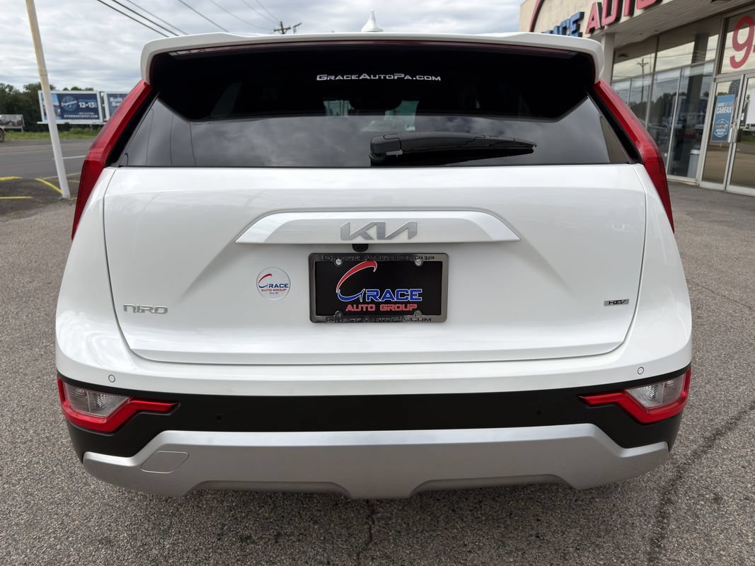 Used 2023 Kia Niro EX FWD image 39