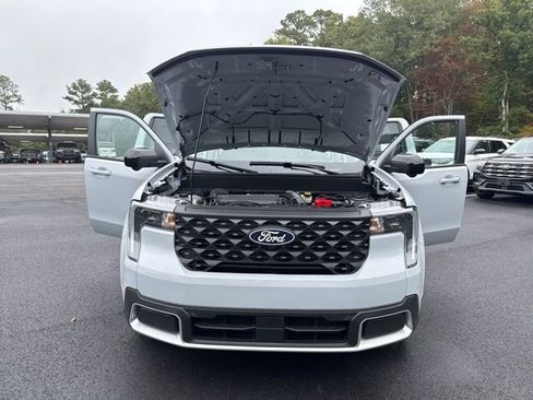 New 2025 Ford Maverick Lariat w/ 4K Tow Package image 26