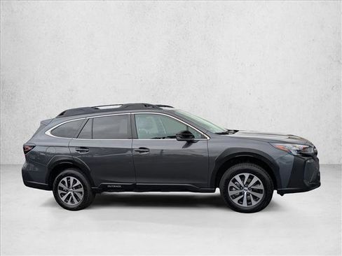 Used 2025 Subaru Outback Premium image 4