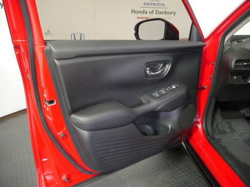 Used 2024 Honda HR-V EX-L image 14