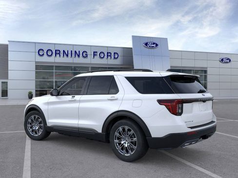 New 2026 Ford Explorer Active w/ Active Comfort Package image 4