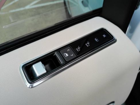 Used 2021 Land Rover Range Rover HSE AWD/4WD image 22