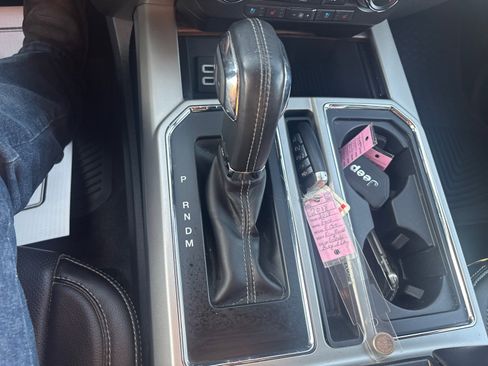 Used 2018 Ford F150 Lariat image 27