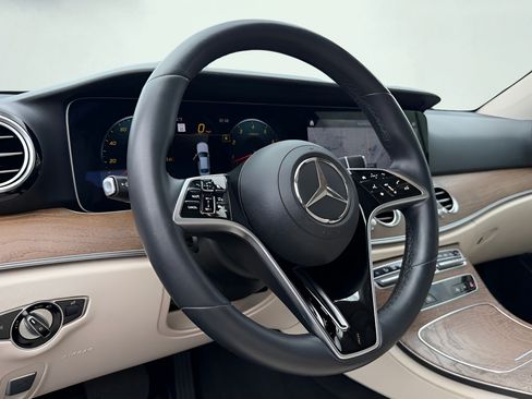Used 2021 Mercedes-Benz E 350 4MATIC Sedan image 59