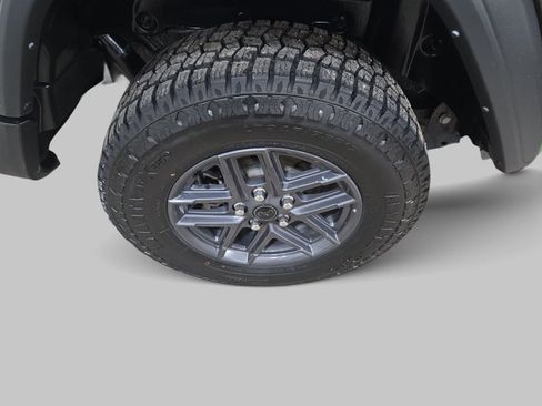 Used 2024 Jeep Wrangler Sport S image 32