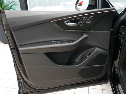 Used 2021 Audi Q8 Premium Plus w/ Premium Plus Package AWD/4WD image 25