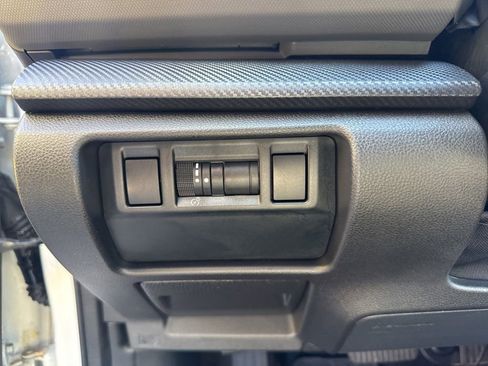 Certified 2025 Subaru Crosstrek 2.5i Limited w/ Crosstrek Mirror Package image 20