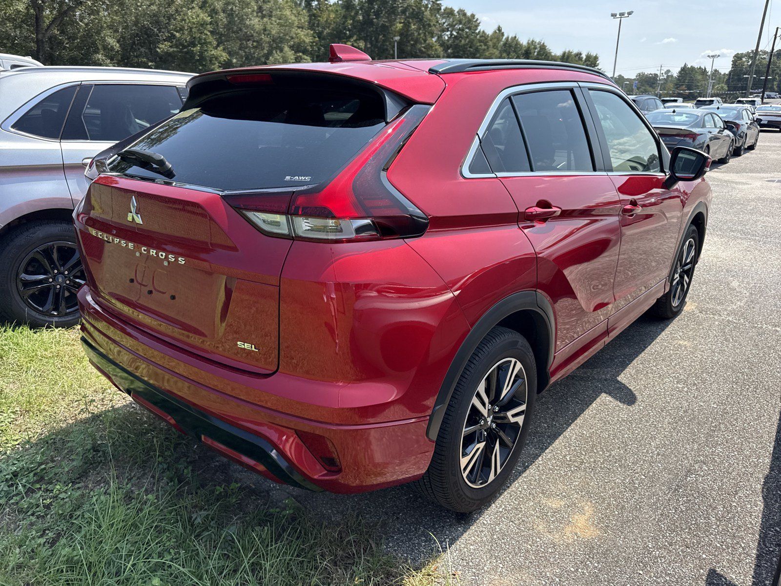 Used 2025 Mitsubishi Eclipse Cross SEL AWD/4WD image 2