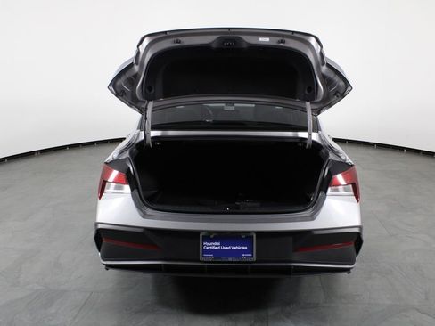 Certified 2024 Hyundai Elantra SEL FWD image 17