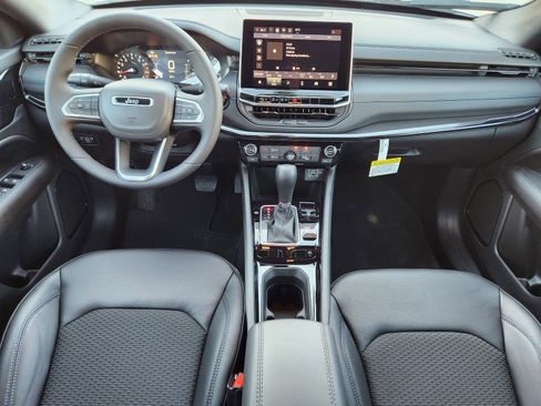 New 2026 Jeep Compass Latitude AWD/4WD image 23