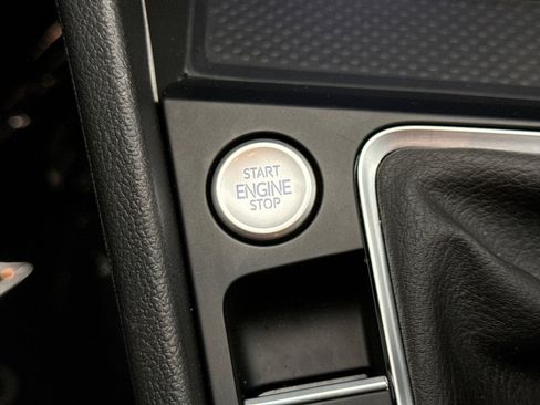 Used 2025 Volkswagen Jetta GLI Autobahn image 21