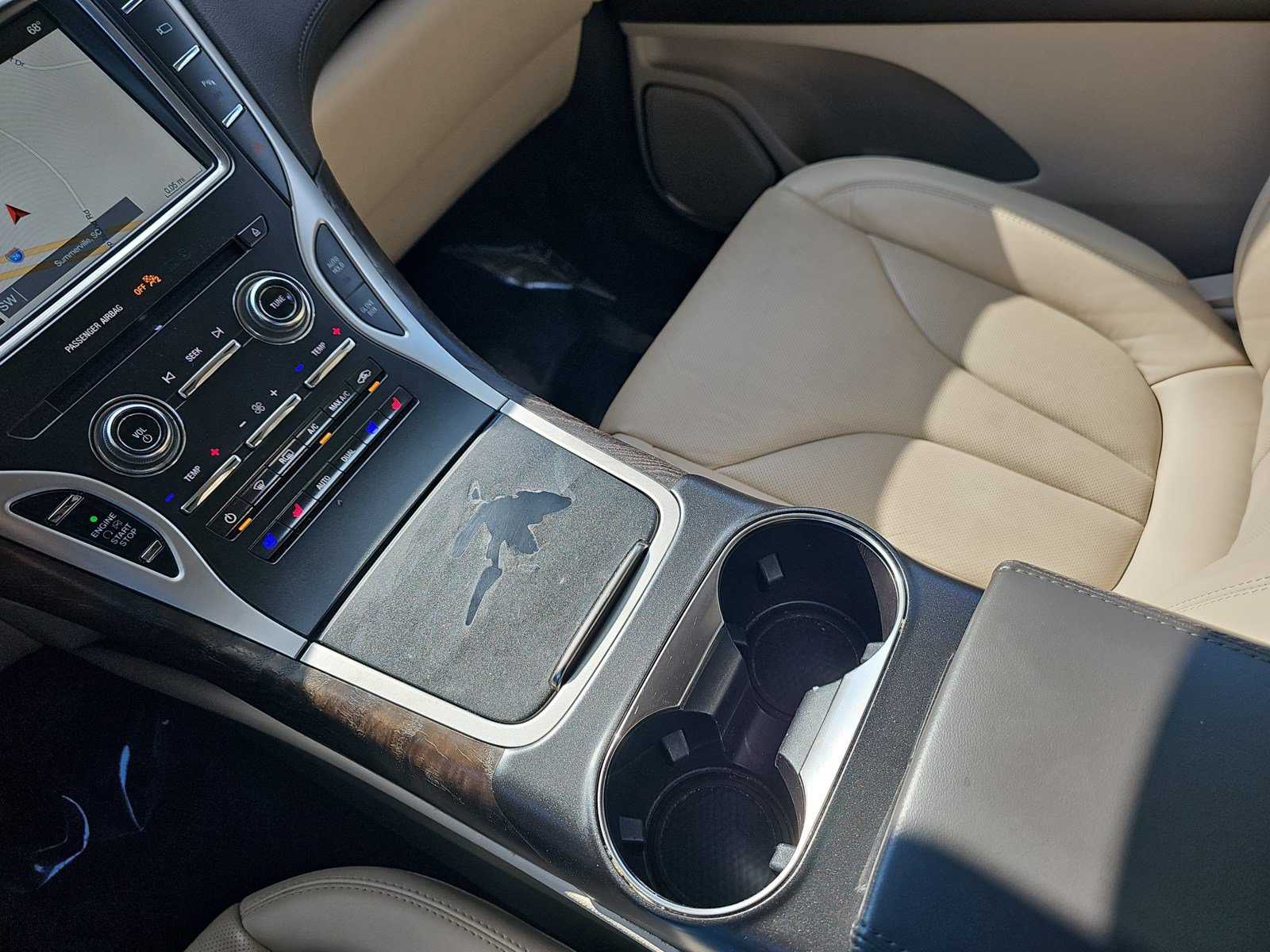 Used 2017 Lincoln MKX Reserve AWD/4WD image 22