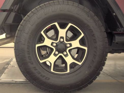 Used 2021 Jeep Wrangler Unlimited Rubicon AWD/4WD image 7